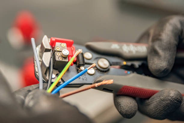 Best Electrician Near Me  in Robins, IA